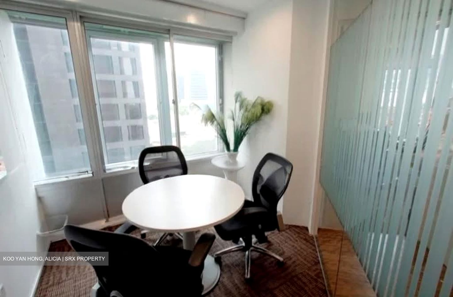 The Octagon (D1), Office #537978721